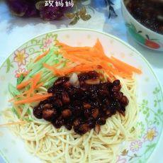 香菇肉酱拌面