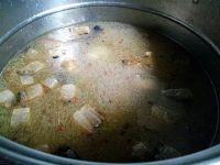 山药大脚菇炖鸡的做法步骤4